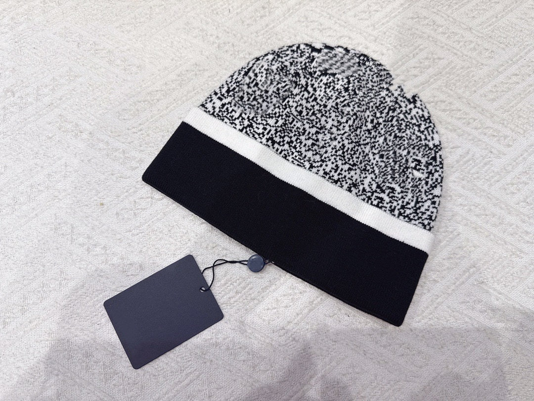 E6669# Knitted Hat