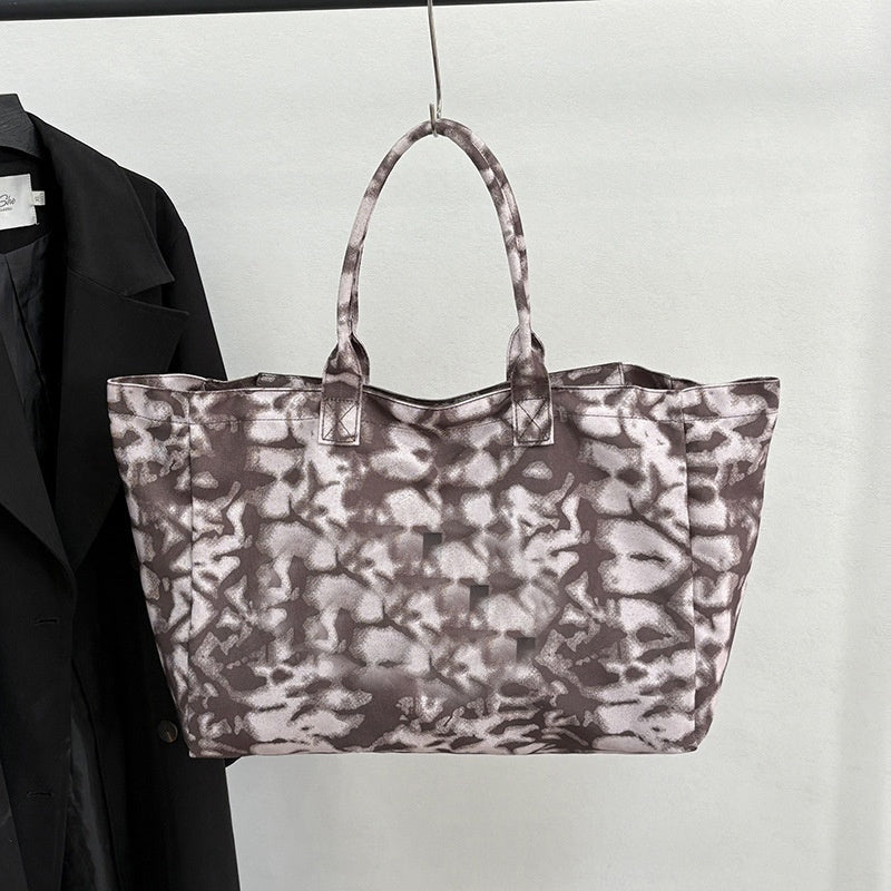 1798# A Women Bag
