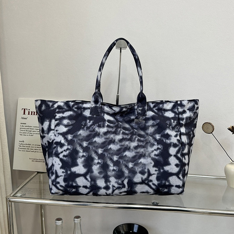 1798# A Women Bag