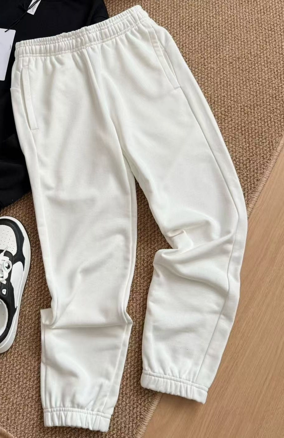 1563# A Unisex Pants
