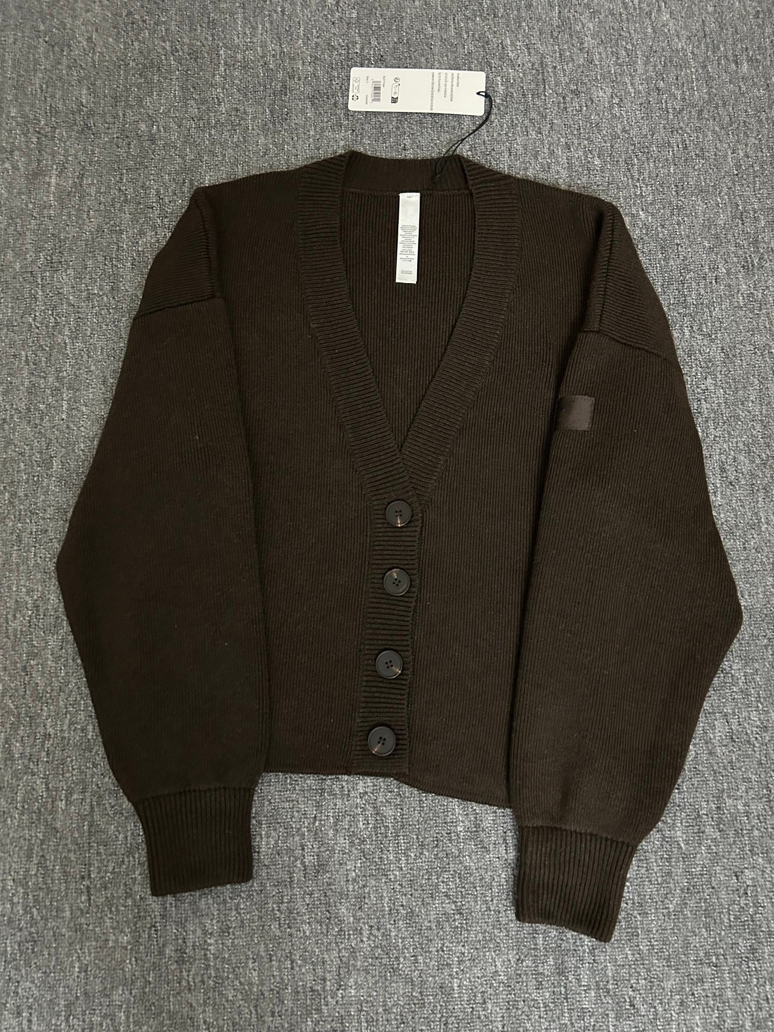 1423# A Women Sweater Coat