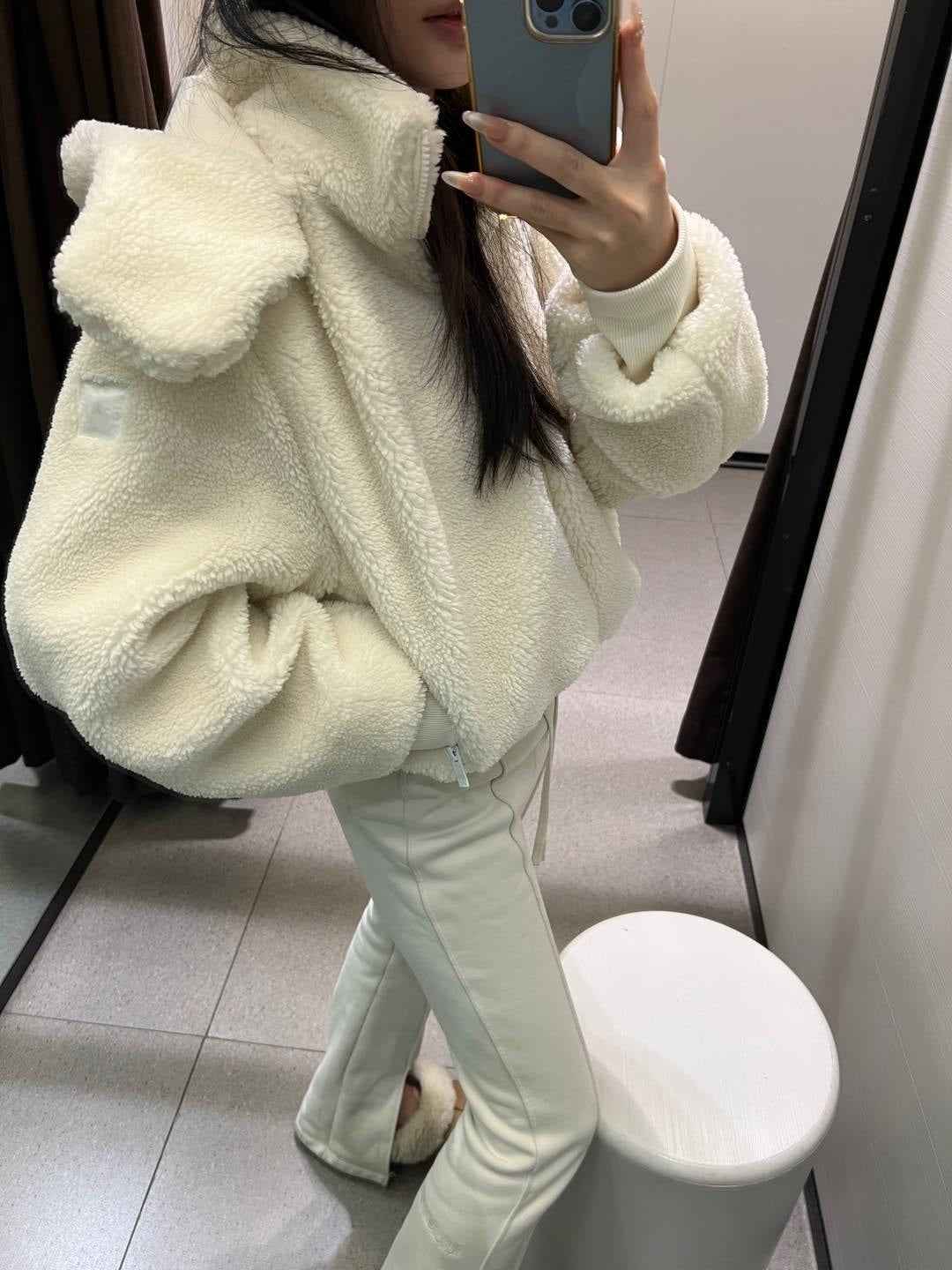 1477# A Lamb Wool Coat