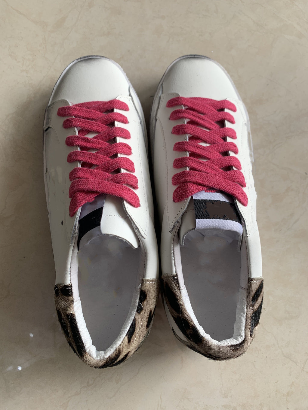3219#  Sneakers