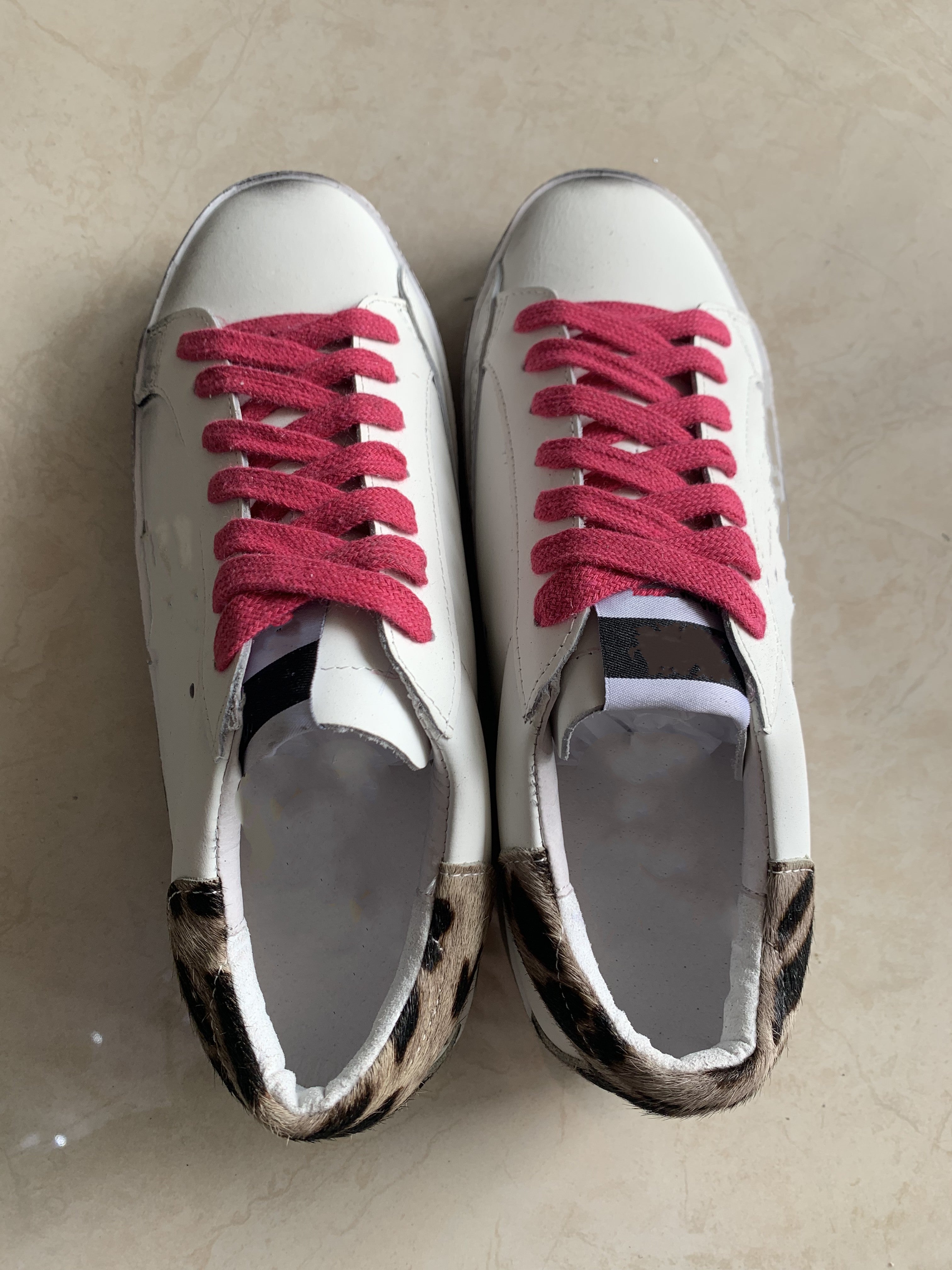 3219#  Sneakers