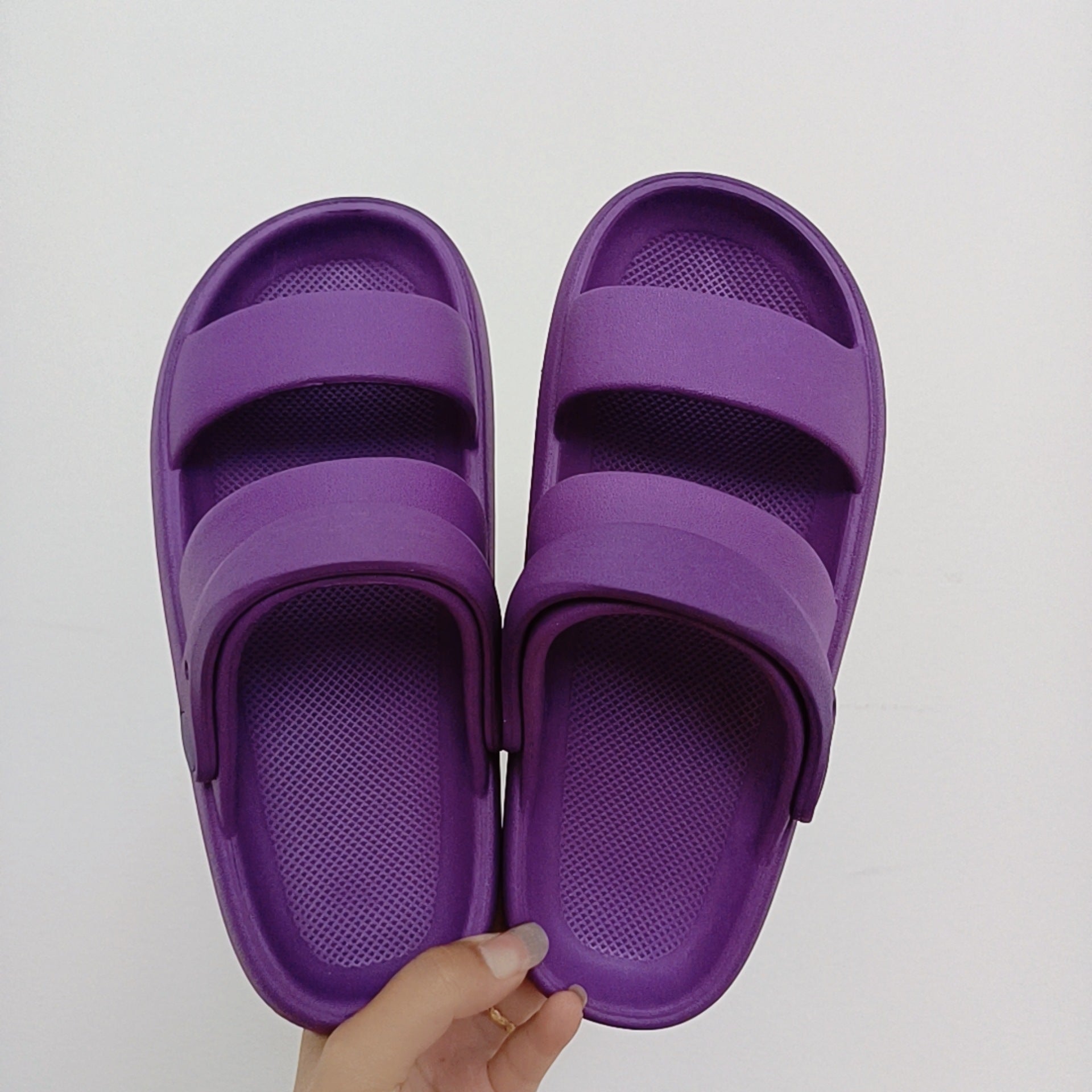 E2384 # Original TPU Slipper