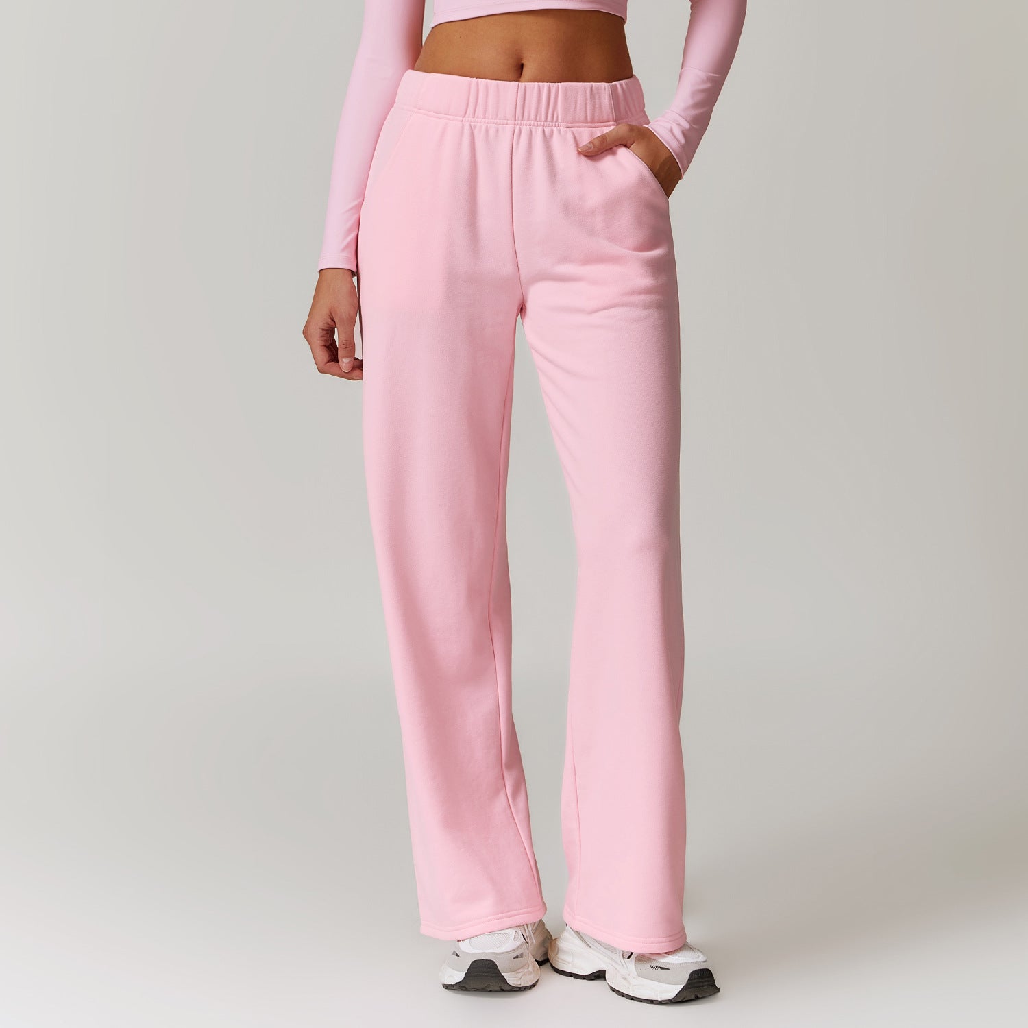 534# A 3D Silver Logo Women Round Neck Sweatshirts Pants Set