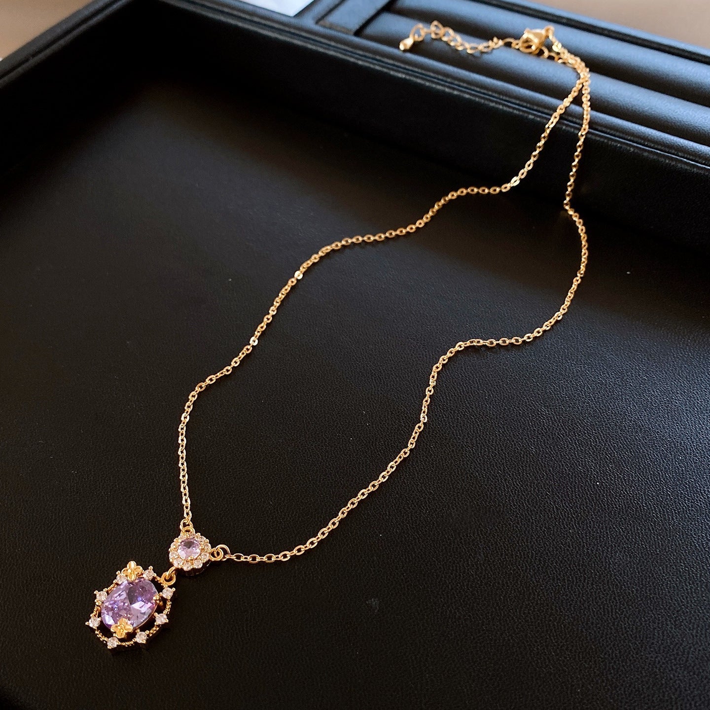 E6485#   Necklaces
