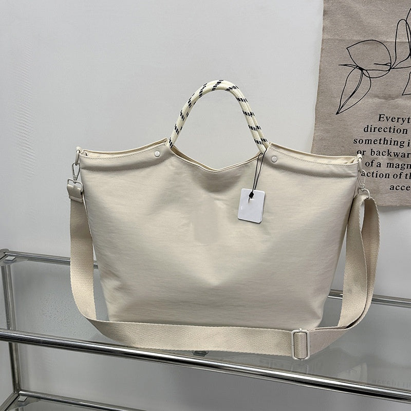 1911# A Women Bag