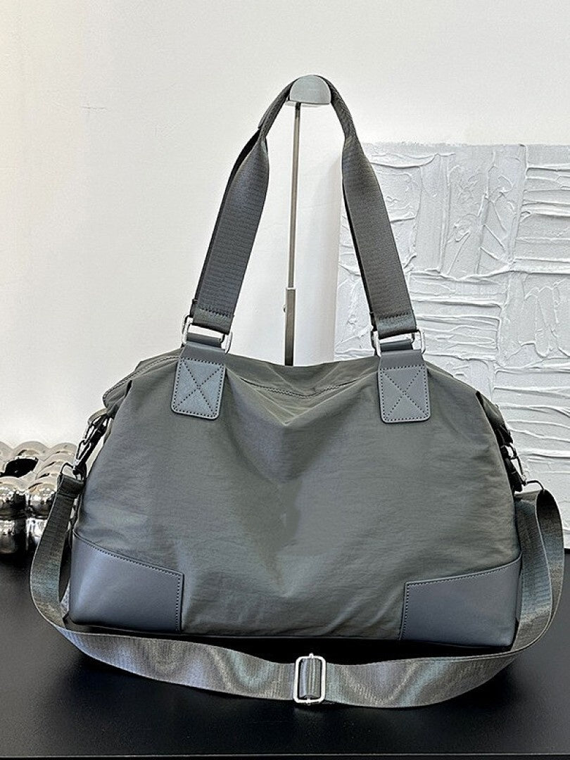 1912# A Unisex Travel Bag