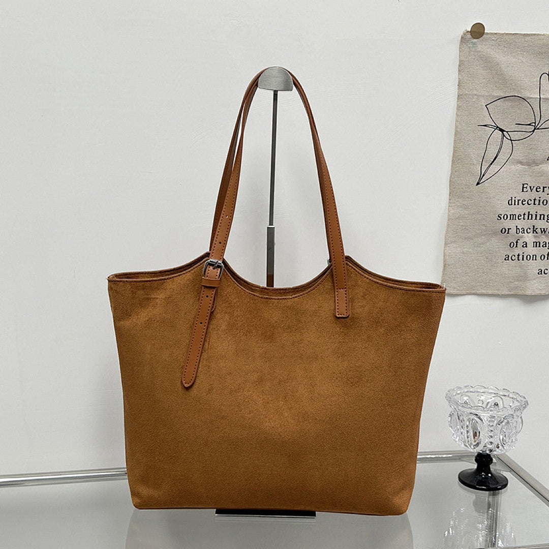 1907# A Shoulder Bag