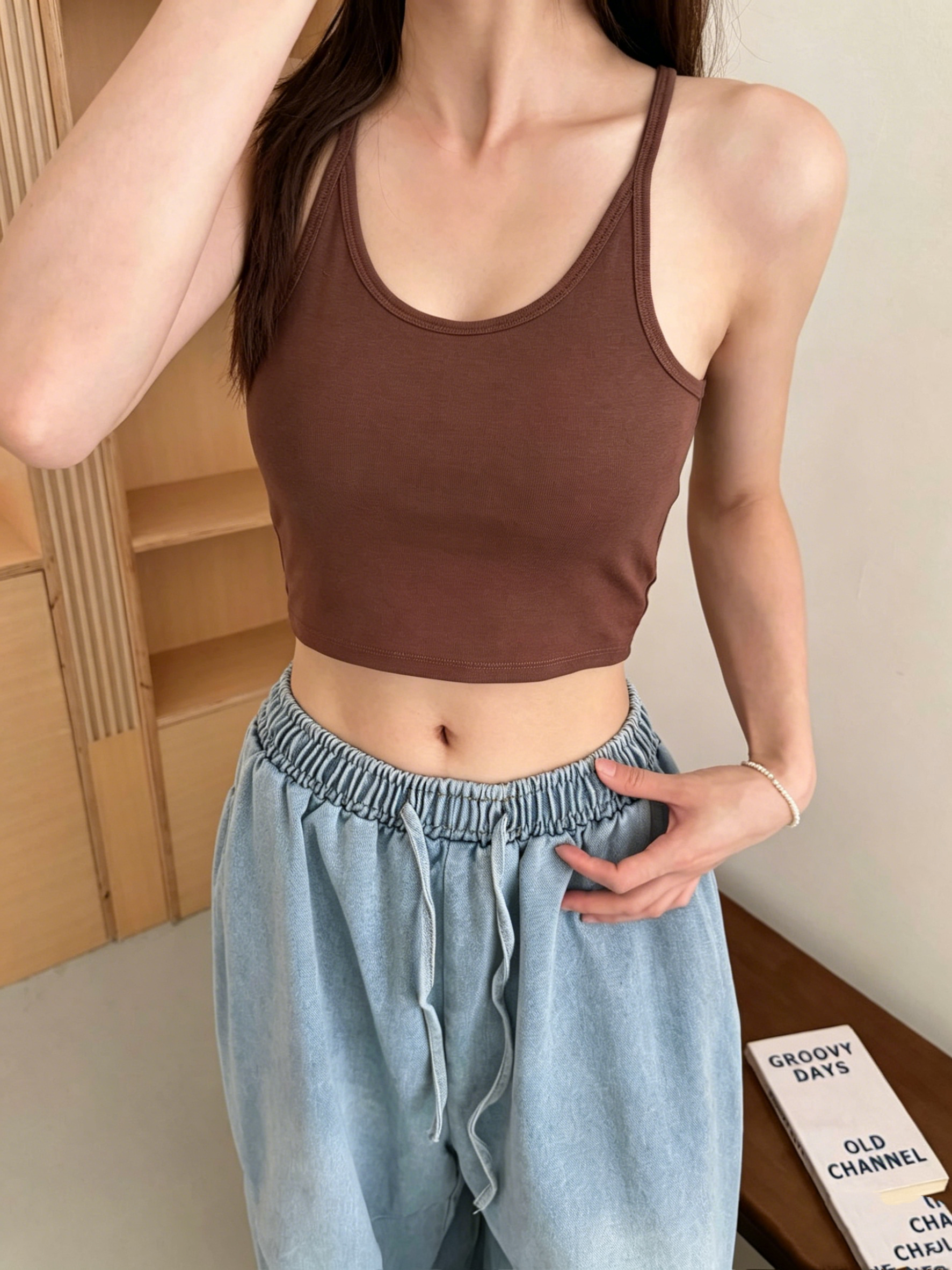 2404# A Women Yoga Vest