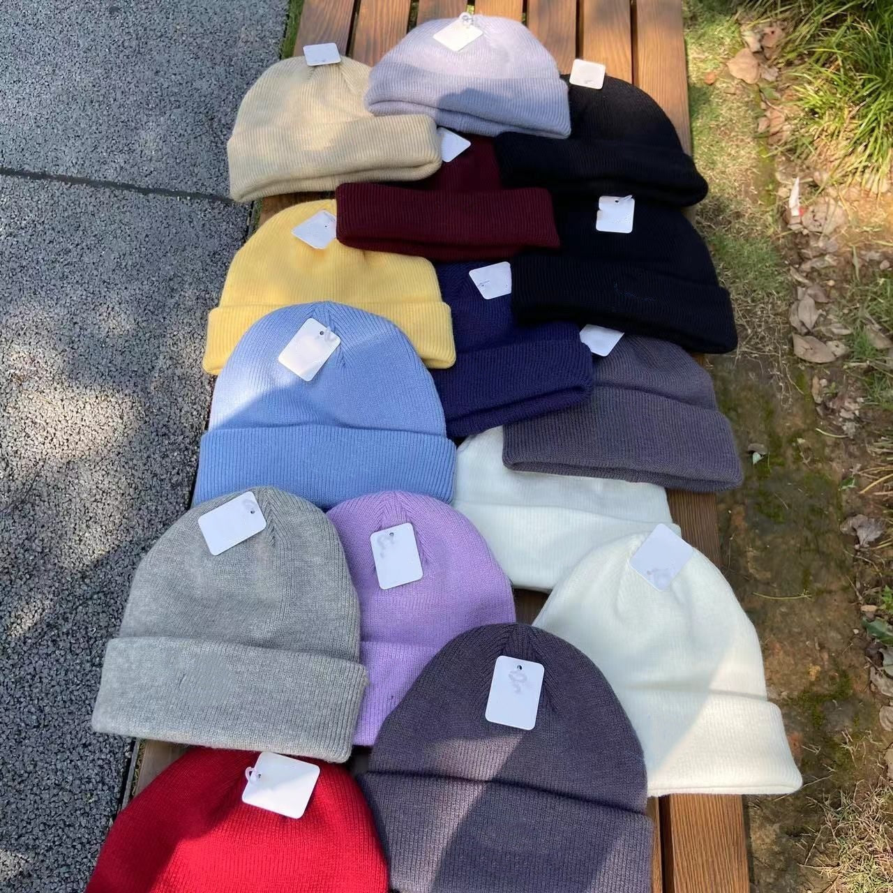 1543# A Unisex Knitted Hat