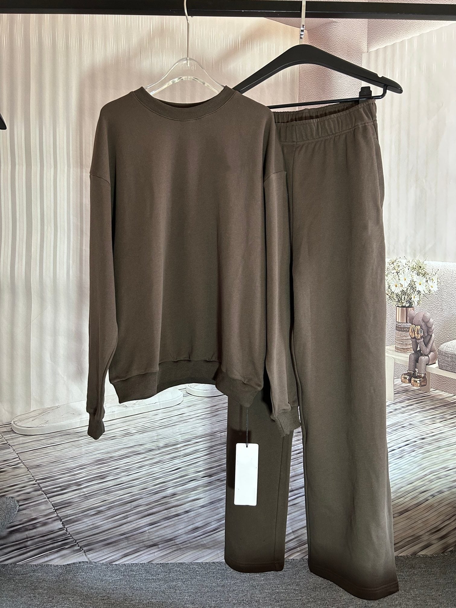 1537# A Women Sport Set